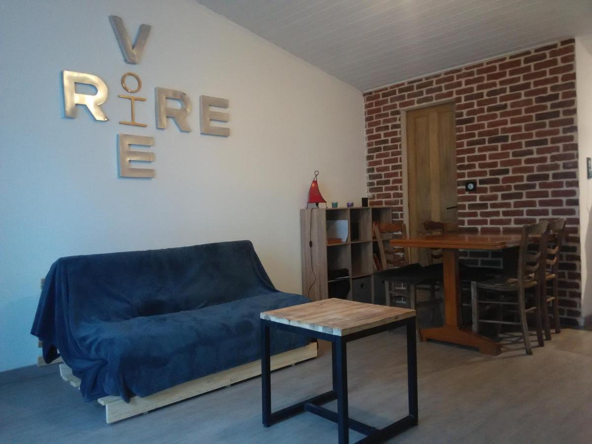 La Maisonnette Des Louves - Gite Rural Avec Jardin Barbechat 외부 사진
